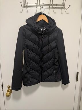 DKNY Black soft shell puffer jacket size medium M